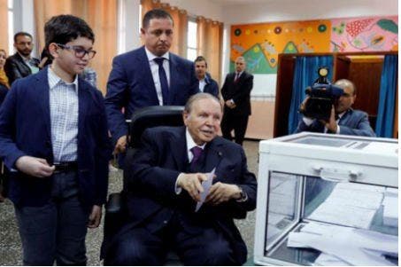 حزب “الأوراق الملغاة” يتصدر انتخابات الجزائر