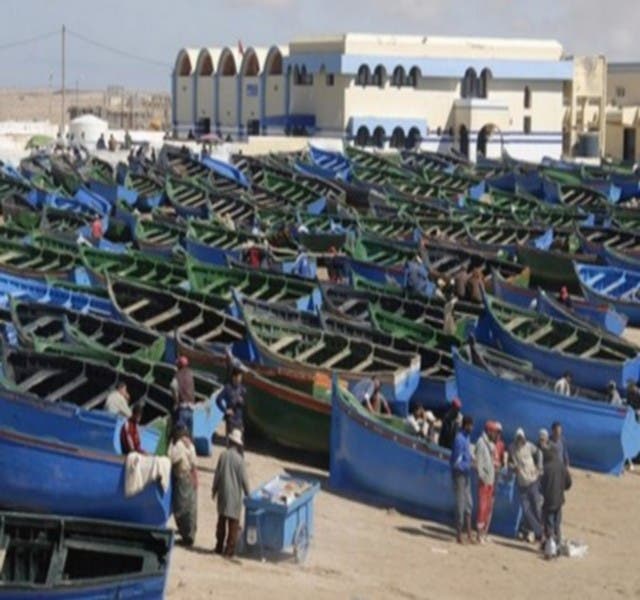 Photo of الداخلة .. مصالح الدرك الملكي تفكك ورشتين لصنع القوارب التقليدية