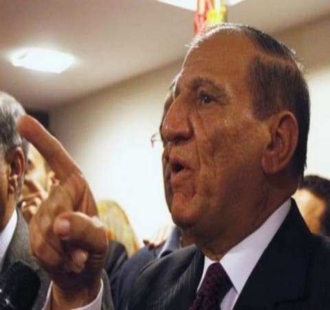 اعتقال المرشح الرئاسي المحتمل سامي عنان في القاهرة