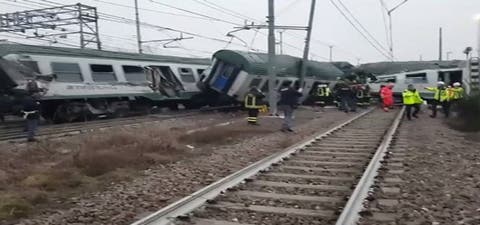 مقتل 3 أشخاص جراء خروج قطار عن القضبان شمال إيطاليا