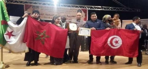 بقلب الجزائر… أنفاس تايمة تتوج بالجائزة الكبرى لمهرجان النخلة الذهبية للمسرح المغاربي‎