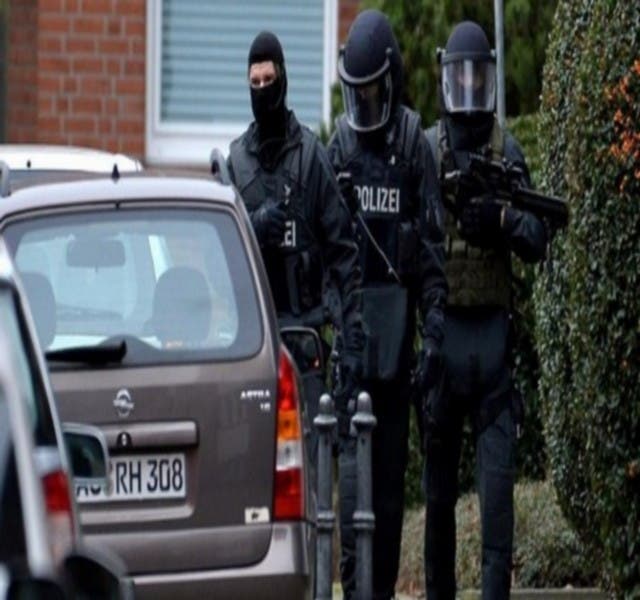Photo of الشرطة الاسبانية تفكك شبكة لـ”الدعارة”