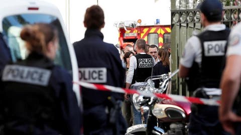 فرنسا.. وفاة الشرطي الذي بادل نفسه برهينة
