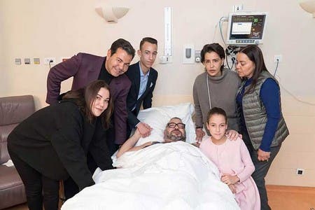 ﻿أمير قطر يهنئ الملك محمد السادس بنجاح العملية الجراحية