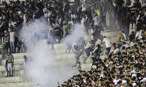 البرازيل.. إصابة 30 مشجعا بعد إطلاق رذاذ الفلفل خلال مباراة لكرة القدم
