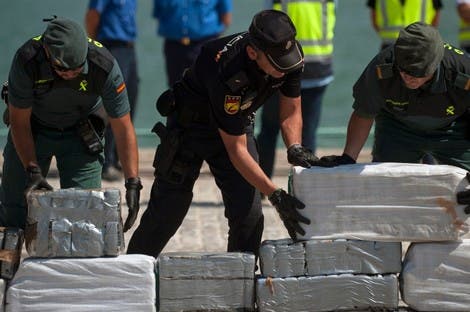 شرطة اسبانيا تفكك شبكة مغربية لتهريب المخدرات