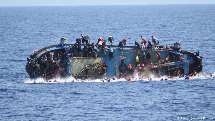 Photo of انقاذ 366 مهاجرا سريا حاولوا الوصول الى السواحل الاسبانية