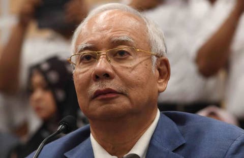 الشرطة تداهم منزل رئيس وزراء ماليزيا المخلوع