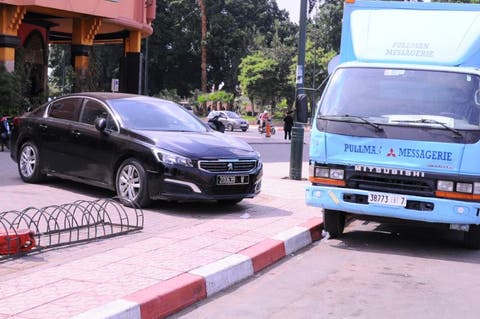 سيارة عمدة مراكش بلقايد تخرق القانون لحضور اجتماعات الحزب+صور‎