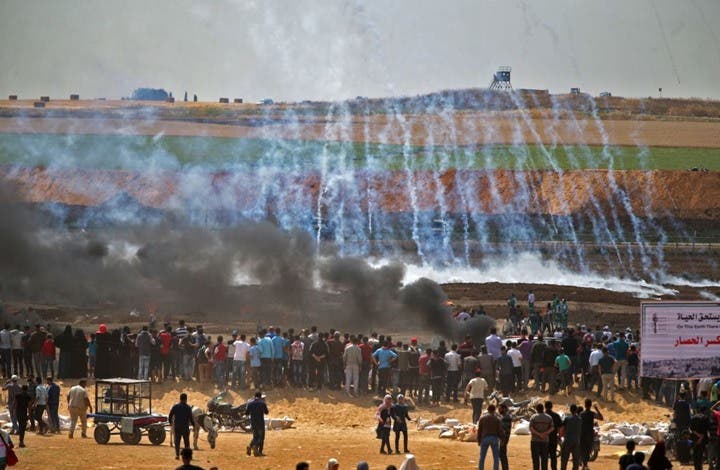 Photo of 55 شهيدا ومئات الجرحى برصاص قوات الاحتلال في غزة
