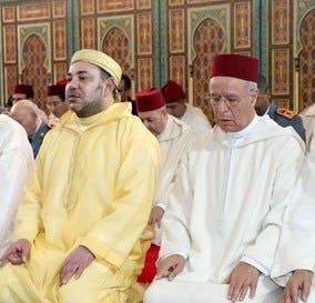 أمير المؤمنين يدشن مسجد “فلسطين” ويؤدي به صلاة الجمعة