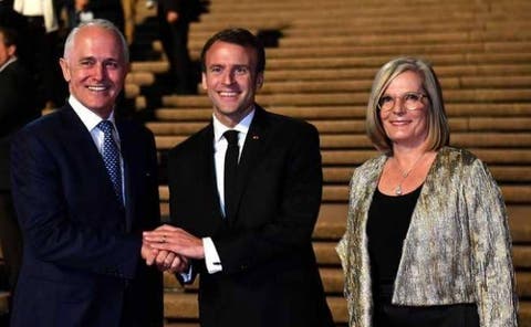 زلة لسان.. ماكرون يصف زوجة رئيس وزراء استراليا ب“اللذيذة”