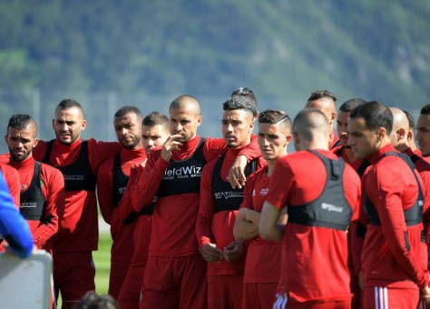 الفيفا تفاجئ لاعبي المنتخب المغربي و تزورهم بمقر إقامتهم