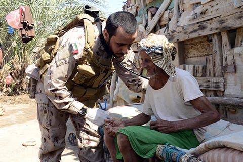 الفرق الطبية التابعة للتحالف العربي تقدم خدمات علاجية لأهالي الساحل الغربي لليمن