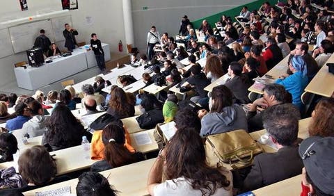 إحداث مسلك الاجازة في التربية بالجامعات المغربية