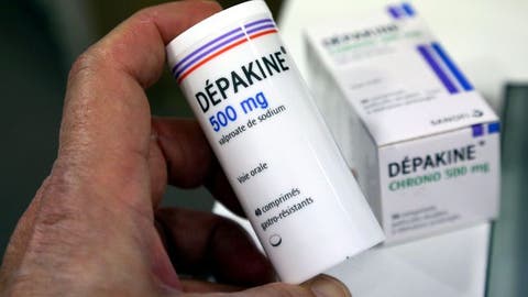 وزارة الصحة تؤكد: دواء “ديباكين” لا يزال يباع بجميع صيدليات العالم