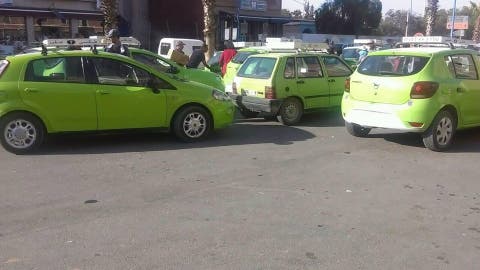 تارودانت: سيارات الأجرة الصغيرة تحتج امام مفوضية الشرطة بأولاد تايمة