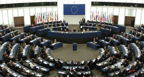 الاتحاد الأوروبي يوافق بالاجماع على فرض رسوم جمركية على واشنطن
