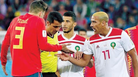 الفيفا يعاقب المغرب بعد احتجاجه على التحكيم