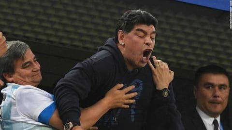 مارادونا يفتح النار على الاتحاد الأرجنتيني لكرة القدم