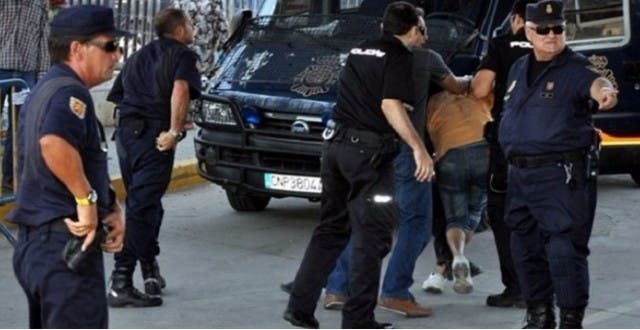 Photo of السلطات الاسبانية تعتقل عصابة مغربية بسبب تورطهم في الاتجار بالبشر