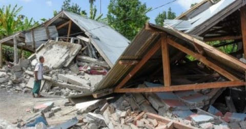 إندونيسيا: مئات المتنزهين عالقون على بركان رينجاني بعد زلزال مدمر