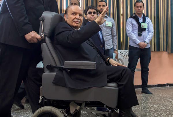 Photo of برلمانيو الجزائر يتوسلون بوتفليقة للترشح للرئاسيات رغم عجزه البدني
