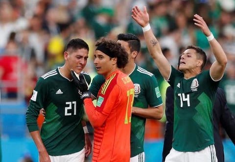 المكسيك تبحث عن تحقيق فوزها الأول على البرازيل في المونديال