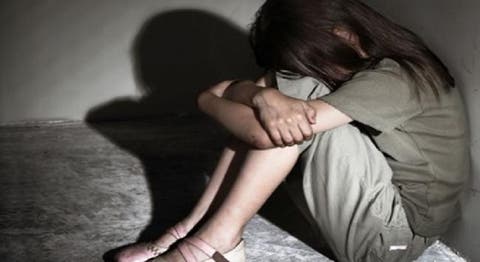 اغتصاب جماعي لطفلة مقابل سنتين حبسا ..” ماتقيش ولدي.” على الخط