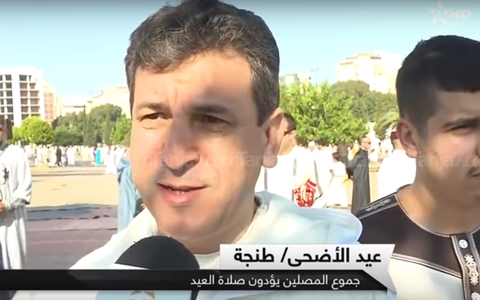 التلفزيون الرسمي يُظهِر رئيس مقاطعة في طنجة وهو في الحج !