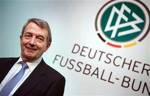 رئيس الاتحاد الألماني لكرة القدم: كان عليَّ دعم أوزيل بشكل أكبر