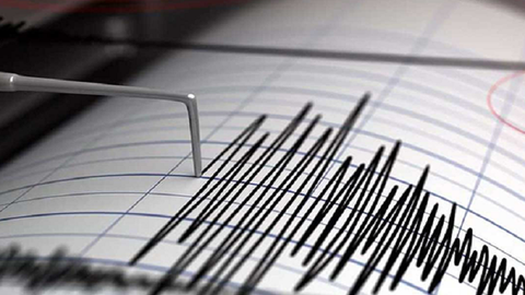 زلزال بقوة 4.9 درجة يضرب وسط إيطاليا