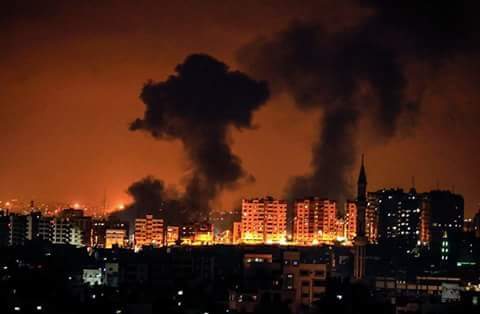 اسرائيل تقصف غزة بعد اصابة مستوطنين بشظايا صواريخ المقاومة