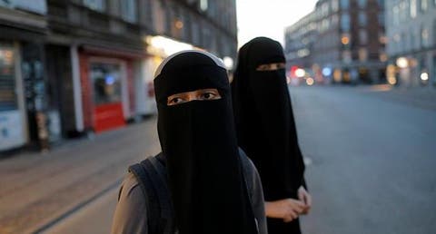 أول غرامة لخرق قانون حظر ارتداء النقاب بالدنمارك