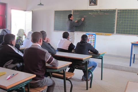 “بغينا الإنجليزية عوض الفرنسية”.. مغاربة يطالبون بتغيير اللغة الأجنبية بالمؤسسات التعليمية