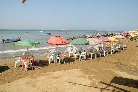 خوفا من الكوليرا .. نفور المصطافين من الشواطئ الجزائرية في آخر أسبوع للعطلة