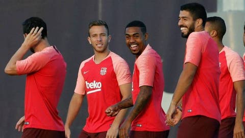 صفقة برشلونة الجديدة على أبواب مغادرة الفريق