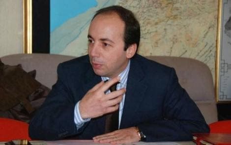 “تهريب” منصب مدير جهوي يثير احتجاج “مراكز حقوقية” على وزير الصحة