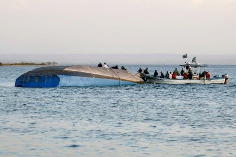 تنزانيا.. 151 قتيلا حصيلة جديدة لضحايا غرق عبارة