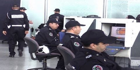 امن مطار سايس يعتقل سائح إيطالي بتهمة محاولة تهريب المخدرات