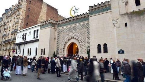 الشرطة الفرنسية تداهم جمعية إسلامية وتعتقل 11 شخصا