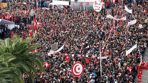 إضراب عام يشل تونس.. وحشود الغاضبين تطالب بإسقاط الحكومة
