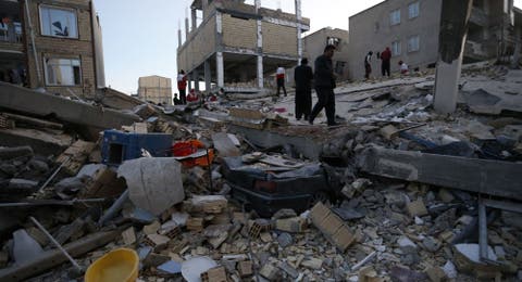 ارتفاع ضحايا زلزال إيران إلى 399 مصابا