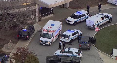 مقتل 4 بينهم مسلح أطلق النار خارج مستشفى في شيكاجو