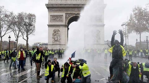 ترامب يعلق على احتجاجات فرنسا: تثبت أني كنت على حق!