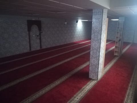 إغلاق منزل القيادي لطفي حساني بوجدة.. الأخير شيد مسجدا داخل البناية دون ترخيص + صور