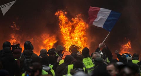 الداخلية الفرنسية: عدد الموقوفين خلال احتجاجات أمس بلغ 1723 شخصا