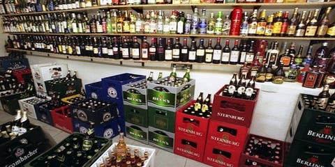 أكادير : إقبال متزايد على الخمور والحانات تترقب الربح