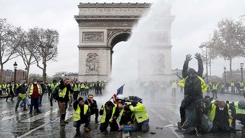 قبيل الاحتجاجات .. الشرطة الفرنسية تعتقل 278 شخصا