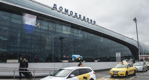 تفتيش 3 مطارات في موسكو بعد بلاغات عن وجود متفجرات